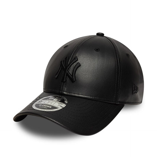 Cappellino 9FORTY in eco-pelle nero