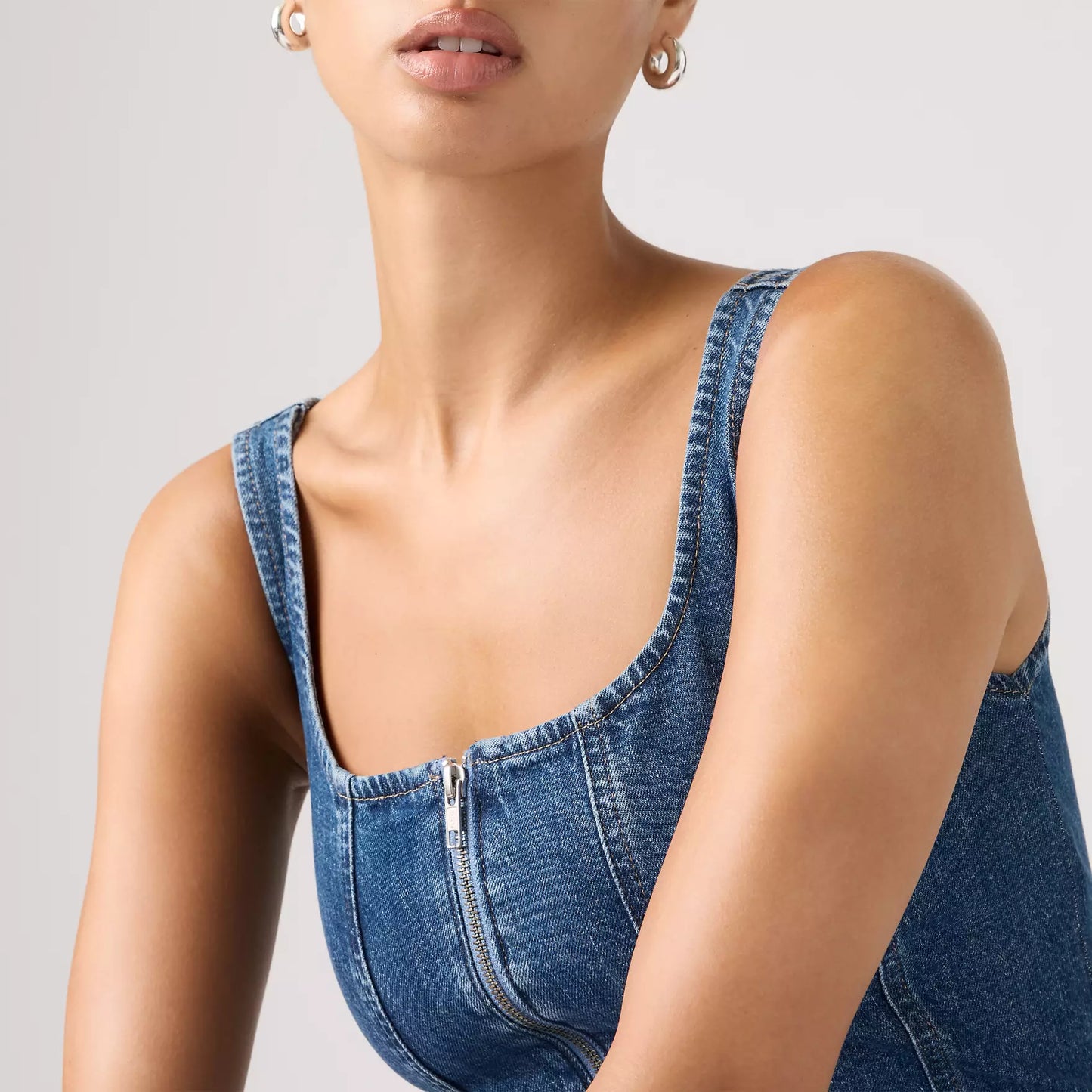 Abito Levi's con cerniera in denim