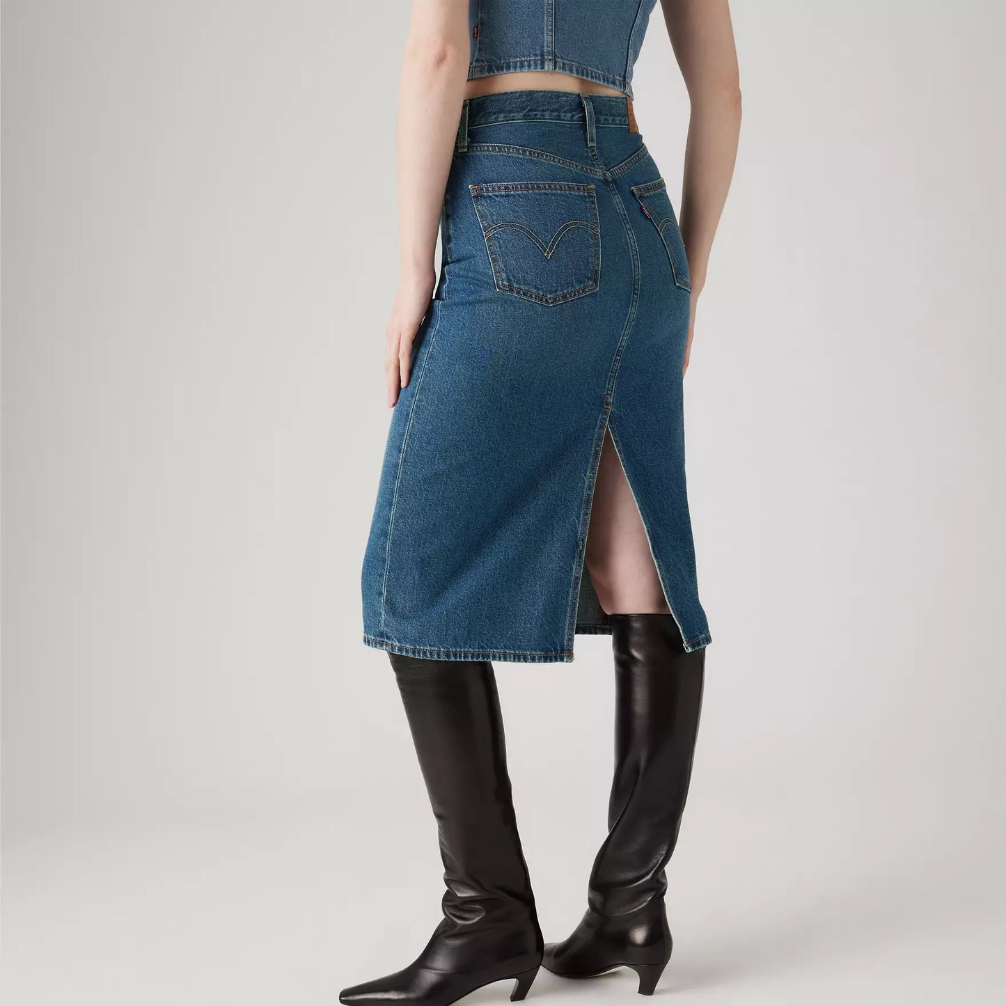 Gonna lunga Levi's con spacco in denim scuro